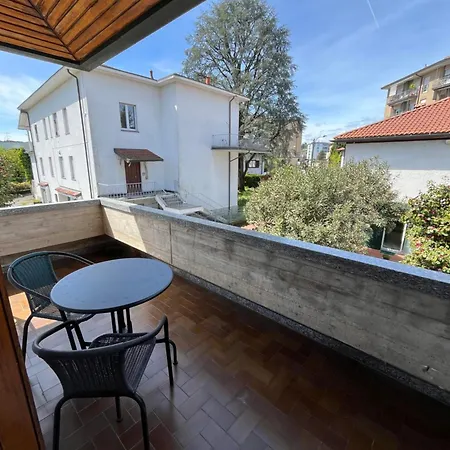 Panzió Bella -parcheggio Privato Interno Arona