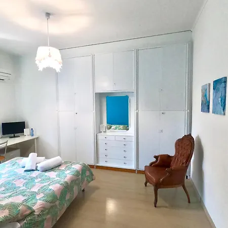 Bed & Breakfast Bella -parcheggio Privato Interno Arona