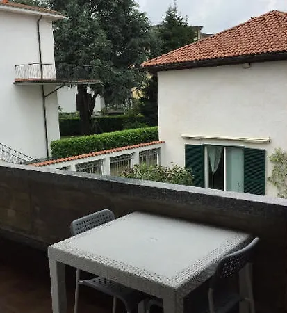 Panzió Bella -parcheggio Privato Interno Arona