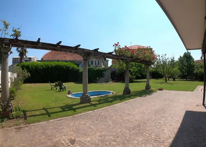 Bed & Breakfast Bella -parcheggio Privato Interno 3*