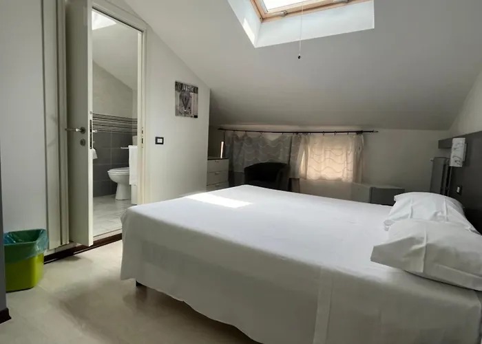 Bella -parcheggio Privato Interno 3* Arona