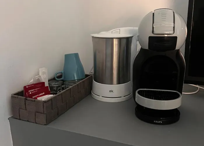 Bed and breakfast Bella -parcheggio Privato Interno 3*