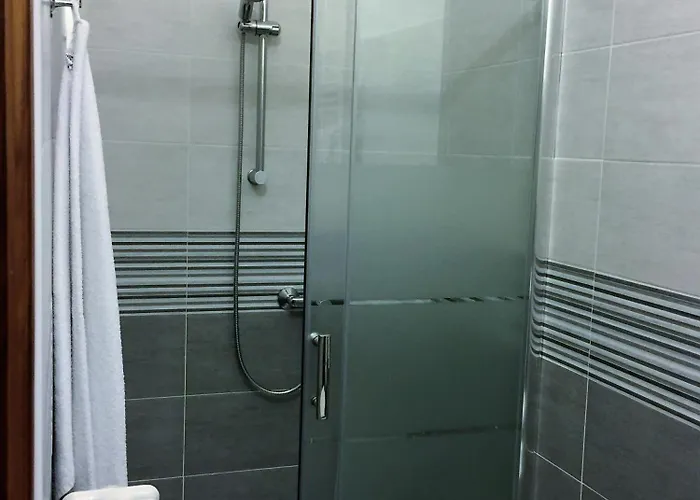 Bella -parcheggio Privato Interno 3* Arona